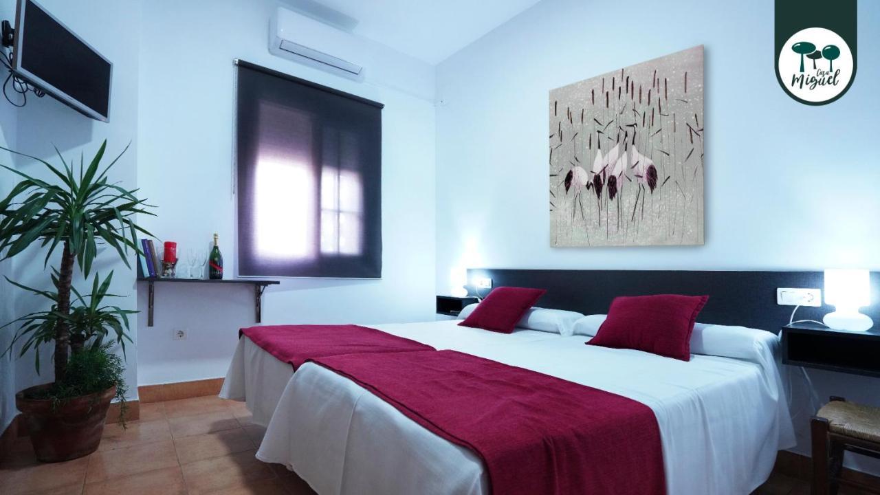 Hostal Rte. Casa Miguel マタラスカニャス エクステリア 写真